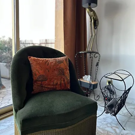 公寓 En Rez De Jardin Sur La 芒通