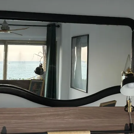 Apartman En Rez De Jardin Sur La *