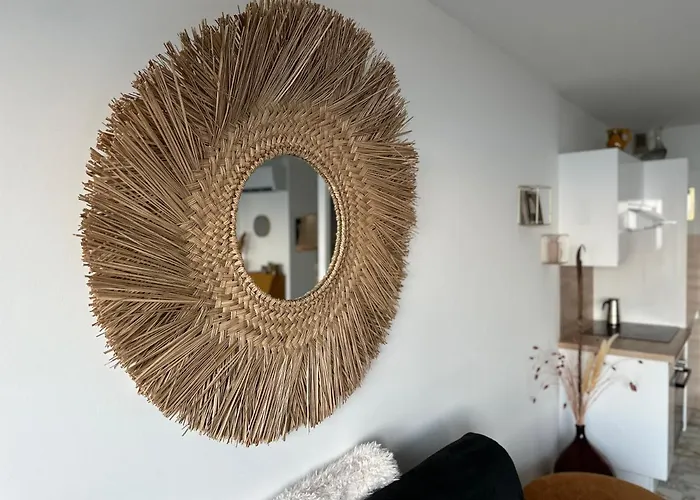 En Rez De Jardin Sur La *