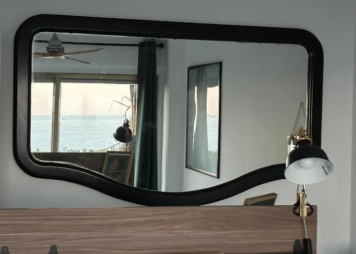 Apartment En Rez De Jardin Sur La *